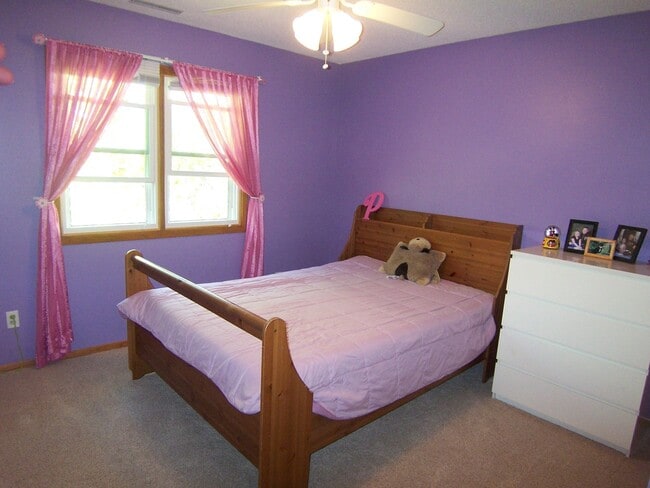 Building Photo - Available March 15! Beautiful 3 Bedroom Home in the Gilbert School District