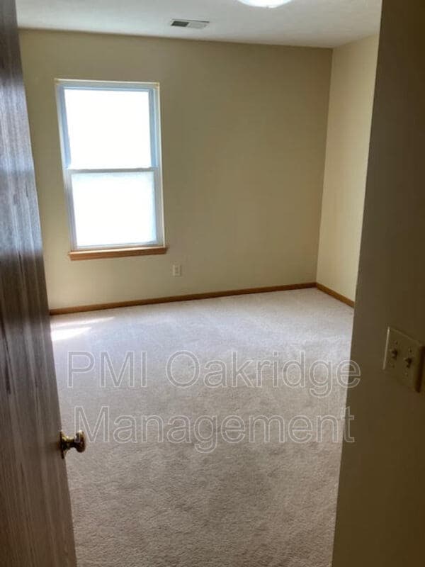 Building Photo - 247 Westhaven Dr