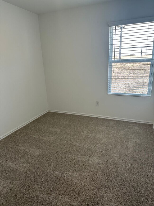 Building Photo - Brand New Two Bedroom | Two Bathroom Home in Purcell