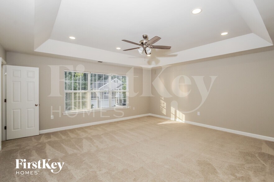 Building Photo - 4204 High Shoals Dr