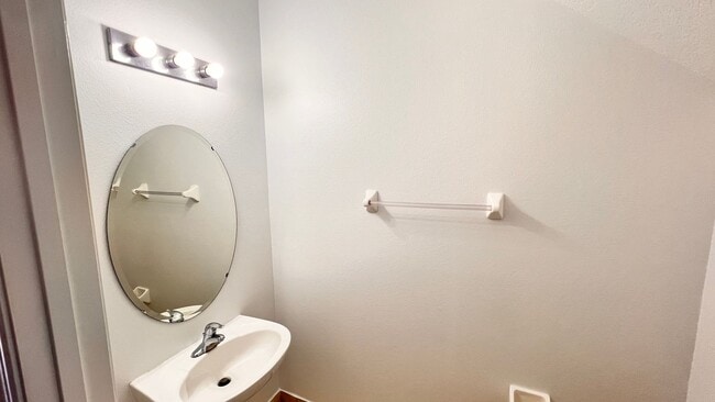 Building Photo - Spectacular 2 Story 2 bed and 2 bath condo at Regent Park!!