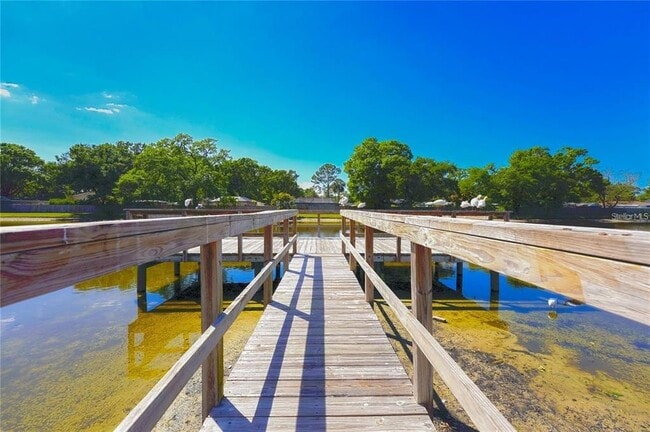 Building Photo - 4511 S Oak Dr