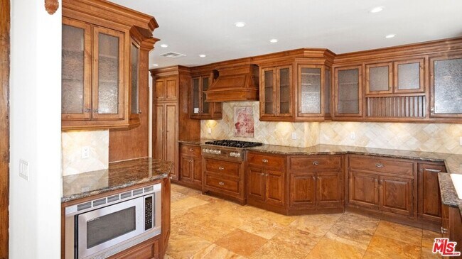 Building Photo - 12841 Landale St