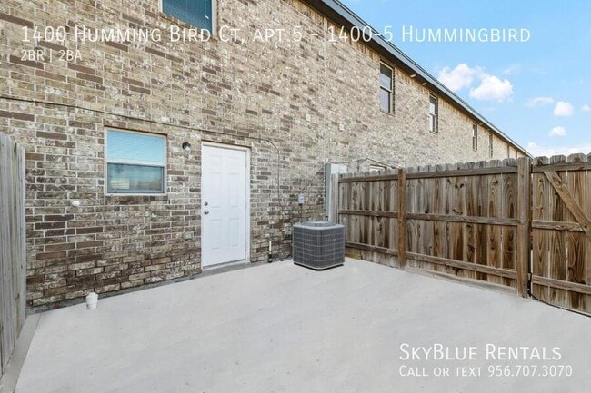 Building Photo - 1400 Humming Bird Ct
