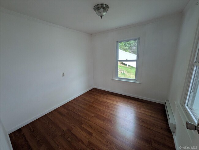 Building Photo - 805 N Liberty Dr