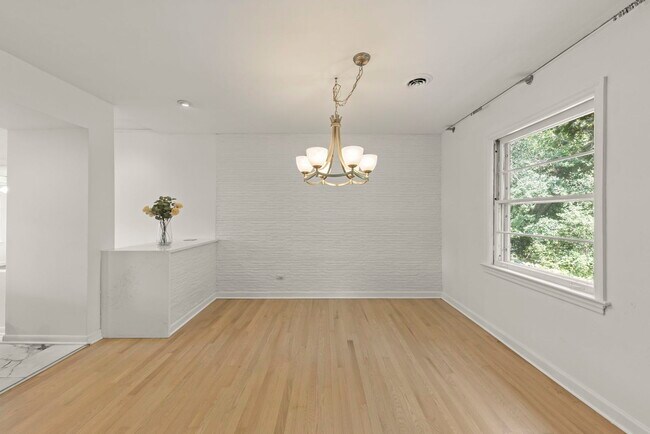 Building Photo - 354 Indian Dr