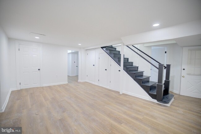 Building Photo - 3015 Gibbons Ave