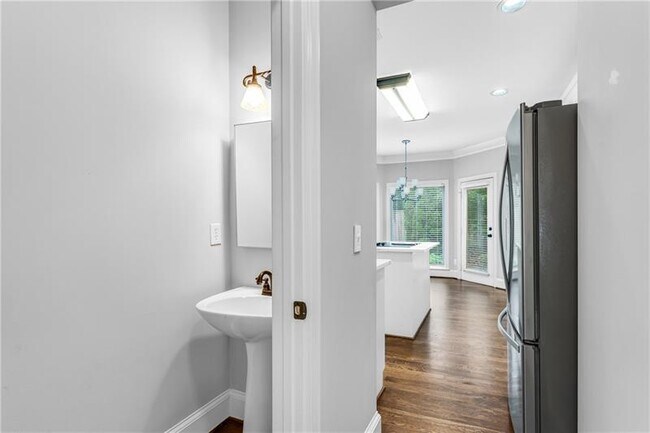 Building Photo - 1200 Chelsey Ln