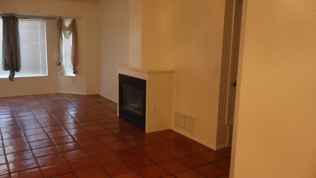 Building Photo - In ground Pool