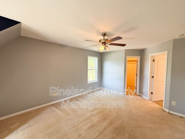 Building Photo - 675 Omaha Dr