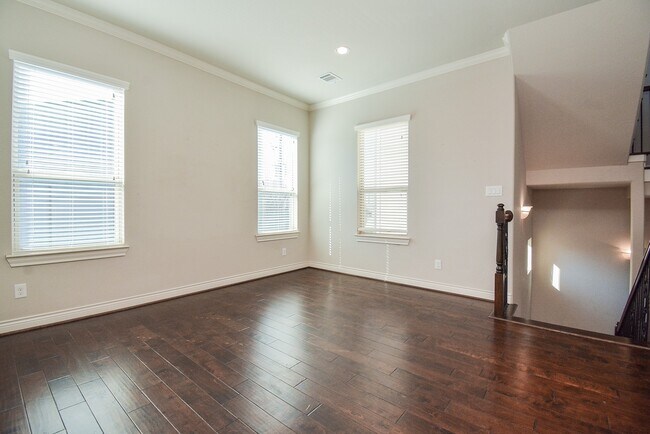 Building Photo - 1610 Parker St