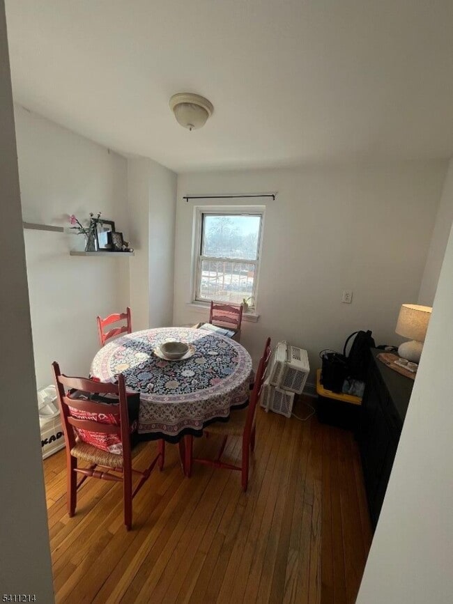 Building Photo - 1480 Terrace Cir