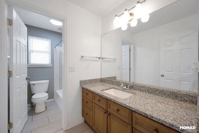 Building Photo - Spacious 4BR House in Broomfield
