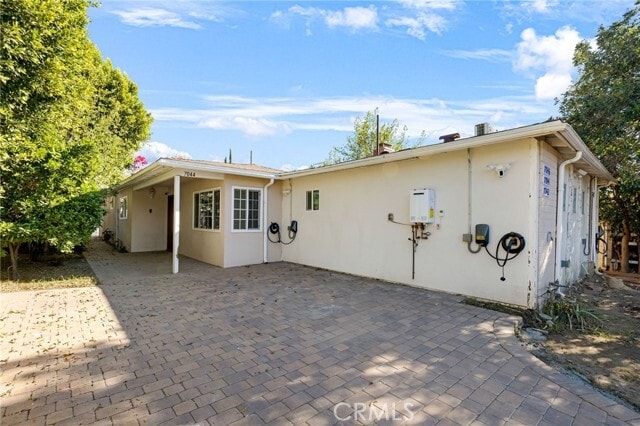 Building Photo - 7046 White Oak Ave