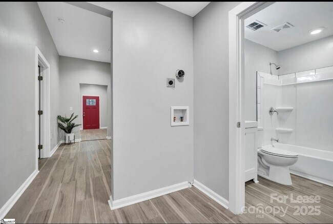 Building Photo - 426 Arch St