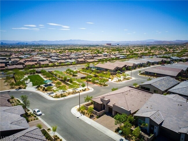 Building Photo - 11837 Grassy Pln Ave