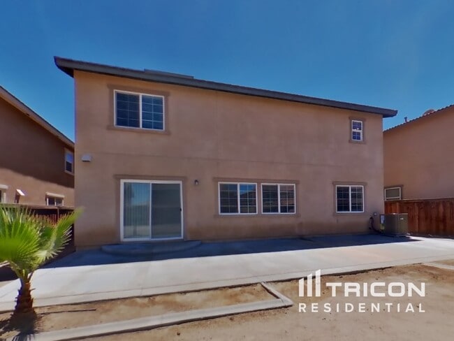 Building Photo - 13052 Cerritos Ct