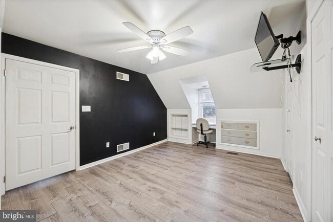 Building Photo - 103 Valley Rd