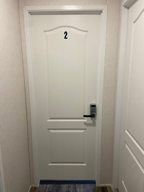 Building Photo - 325 Robin Ln