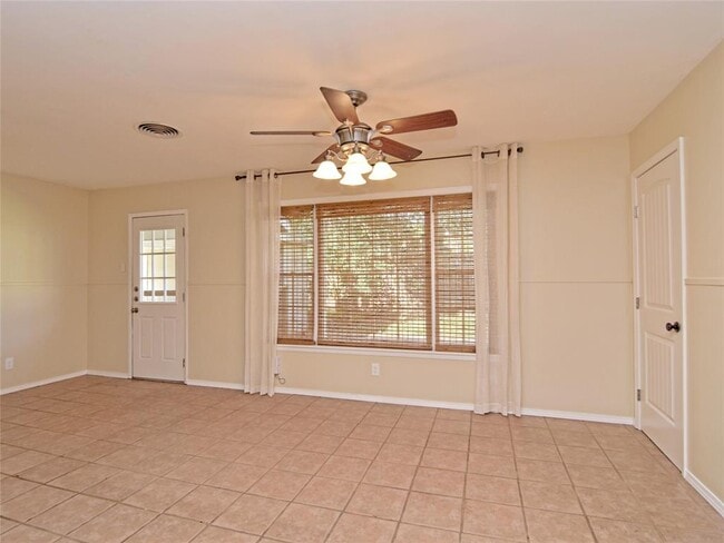 Building Photo - 5300 Middale Ln