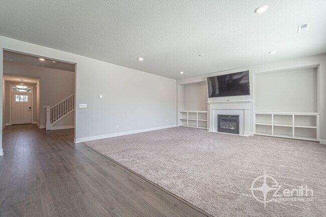 Building Photo - 4837 S 16th Dr