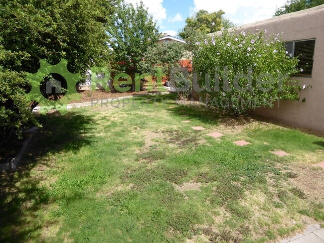 Building Photo - SCHEDULE YOUR SHOWING TODAY