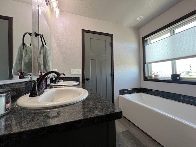 Building Photo - 558 Bull Run Dr