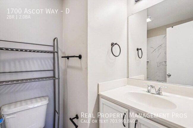 Building Photo - 1700 Ascot Way