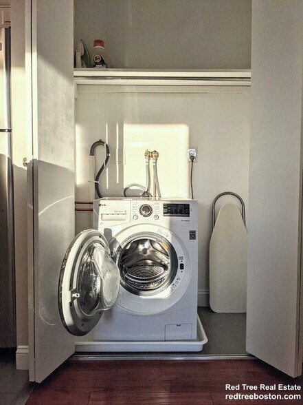 Building Photo - 20 Bowdoin St