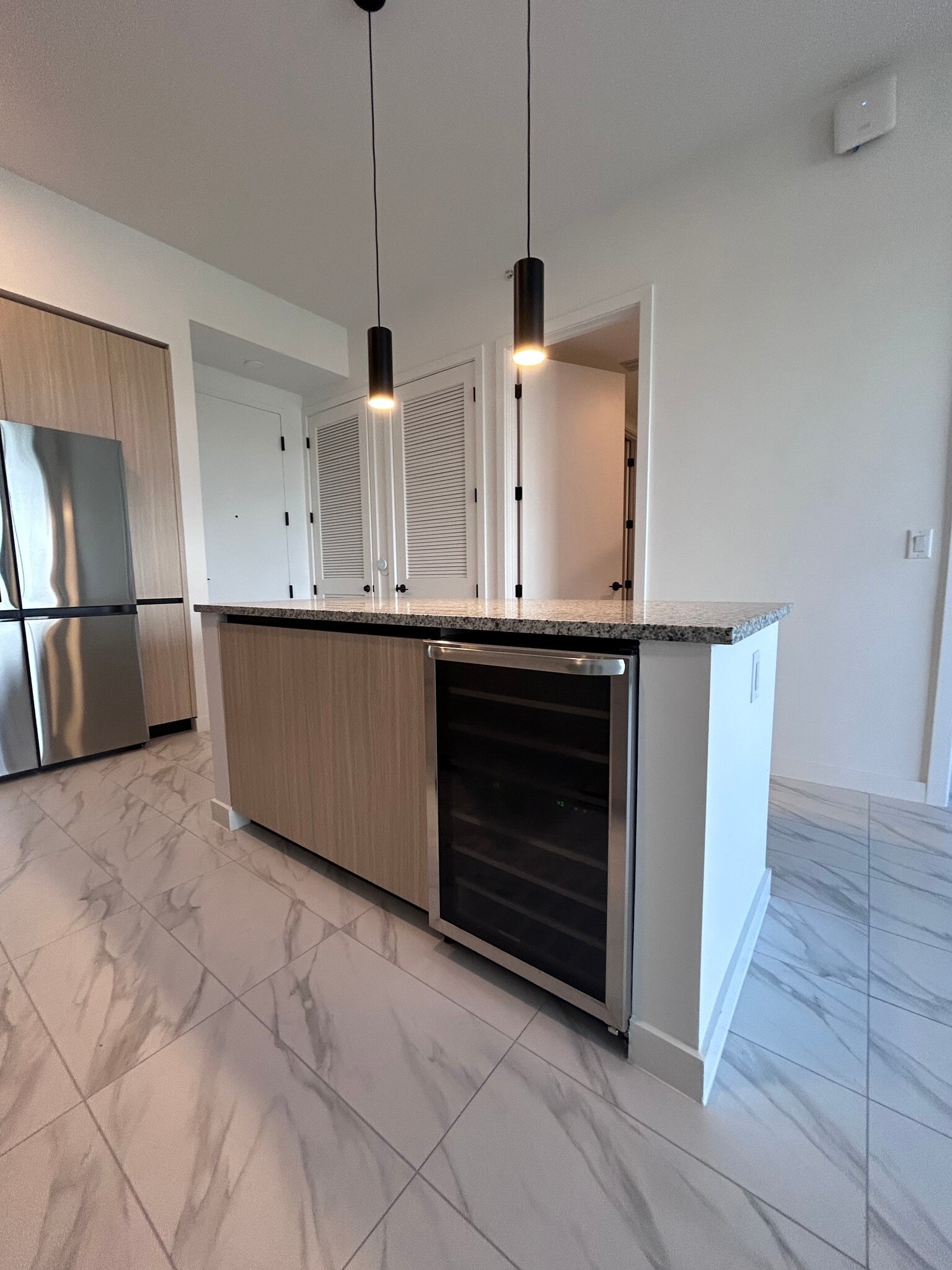 Building Photo - 2303 NE 171st St