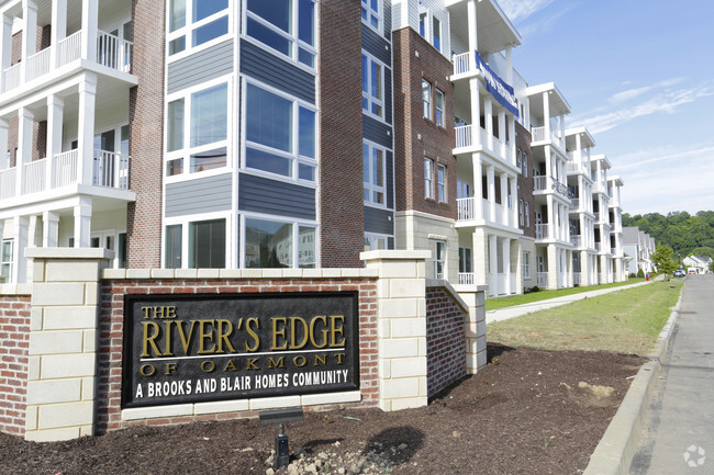 Building Photo - The Rivers Edge of Oakmont