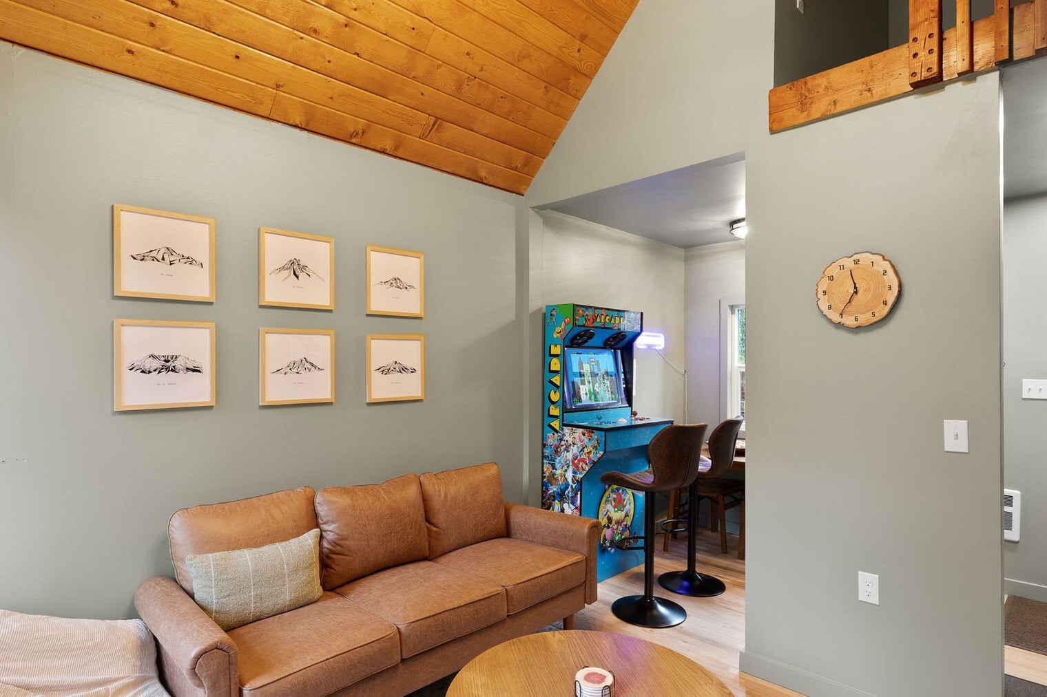 Building Photo - 65377 E Sandy River Ln