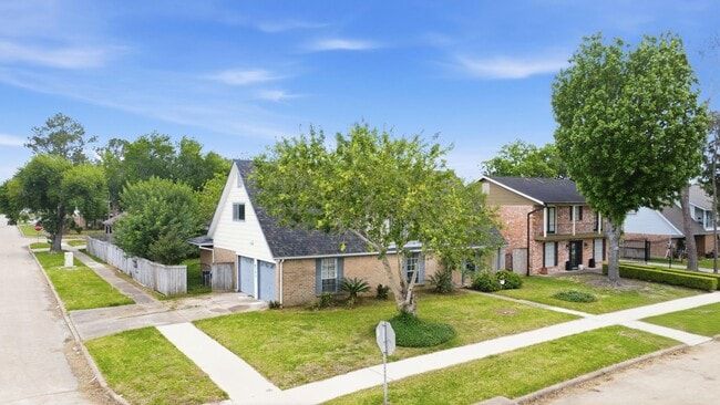 Building Photo - 6703 Krause Dr