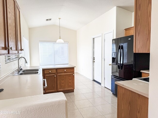 Building Photo - 5410 W Sands Rd