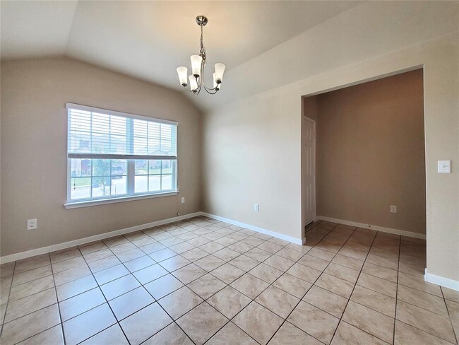 Building Photo - 6001 Roderick Dr