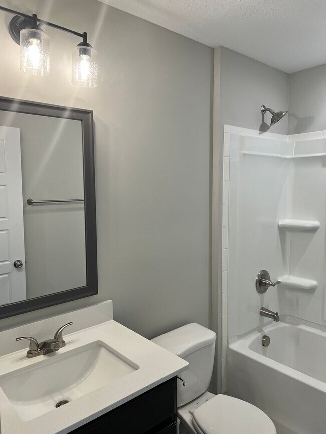 Building Photo - Brand new home in Cherry Acres