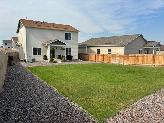 Building Photo - Beautiful 3 Bedroom, 3 Bathroom New Built ...