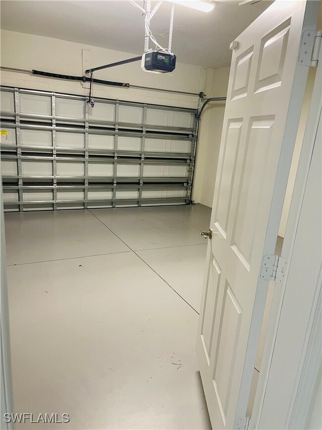 Building Photo - 2783 70th Ave NE