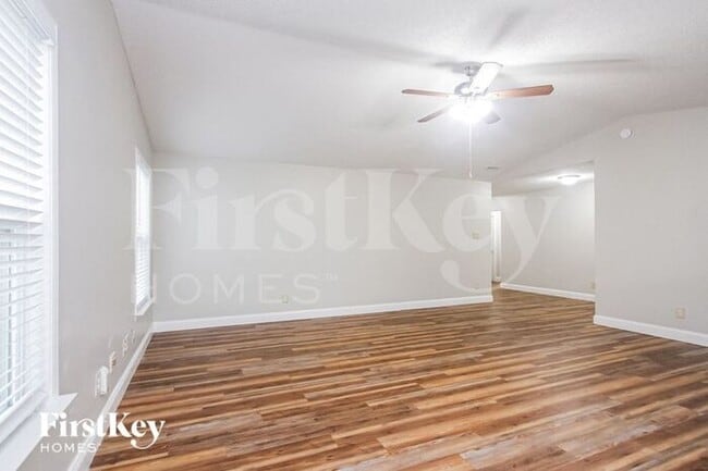 Building Photo - 969 Stonehurst Dr