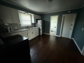 Building Photo - 1035 Durfee Ave
