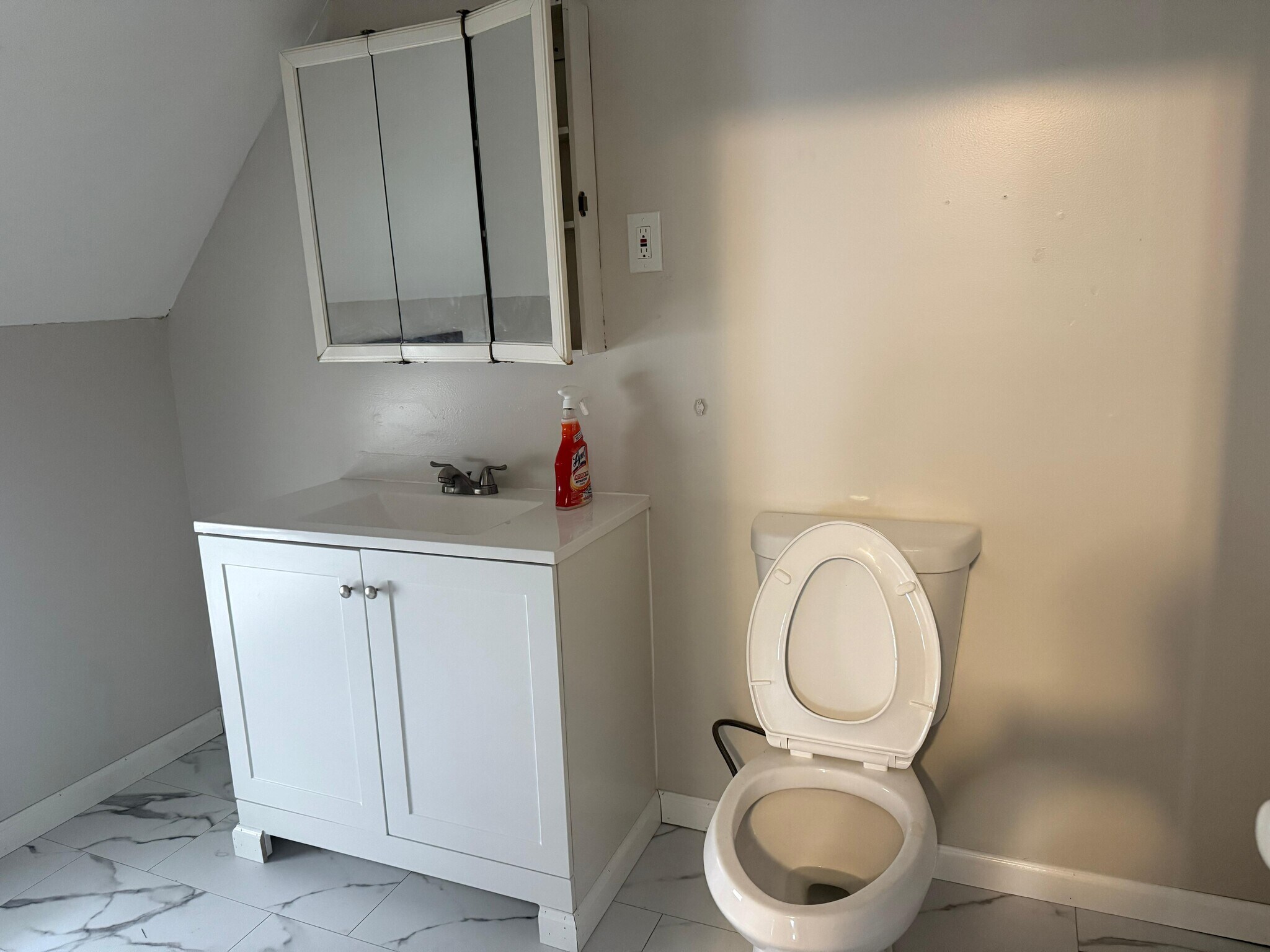 Building Photo - 909 West Ave