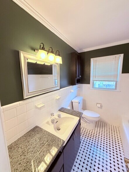 Building Photo - 4036 NW 30th Ter
