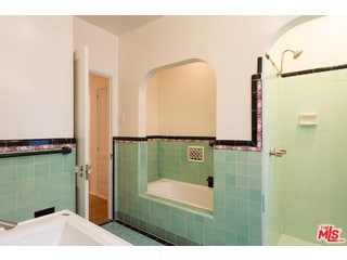 Building Photo - 8434 Blackburn Ave