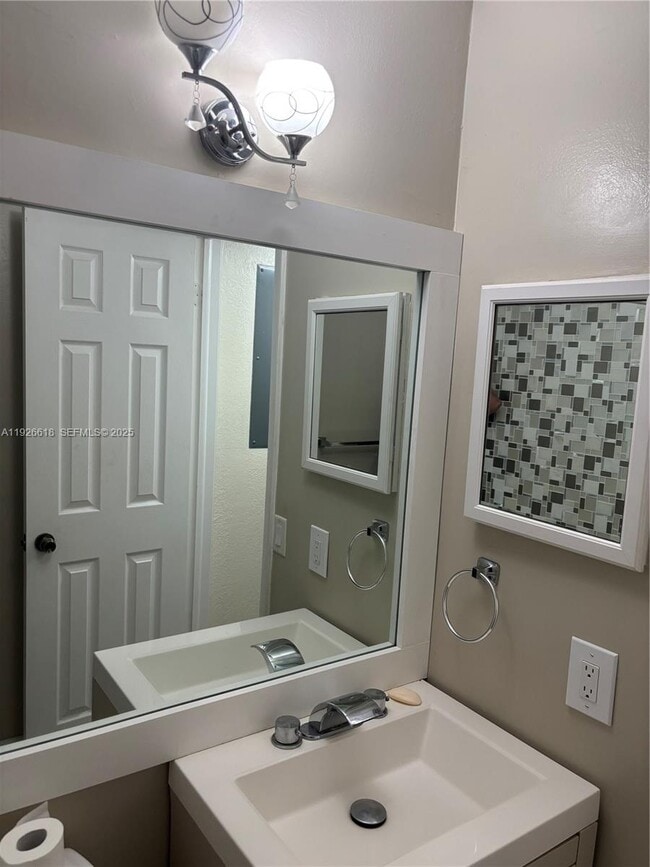 Building Photo - 13272 SW 112th Terrace