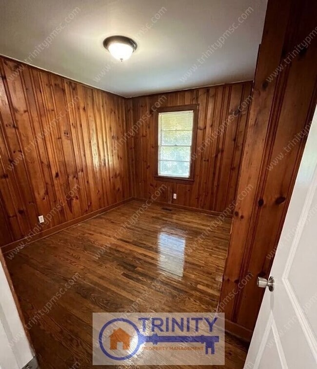 Building Photo - Your new home awaits!