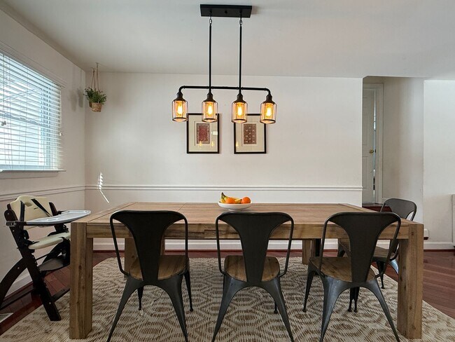 Building Photo - Beautiful 4-Bedroom Home with Finished Basement & Large Yard- Sykesville, MD