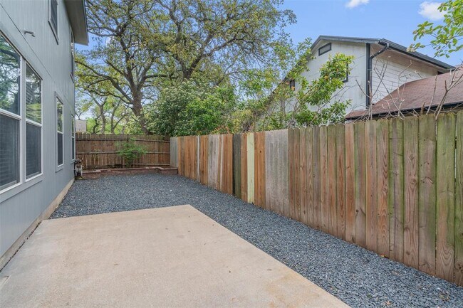 Building Photo - 1509 Strickland Dr