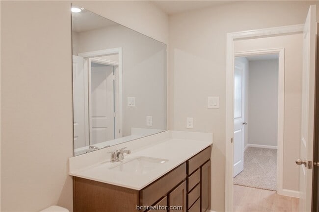 Building Photo - 10649 Knox Lndg Dr