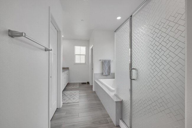 Building Photo - 9310 Mystic Lake Alley