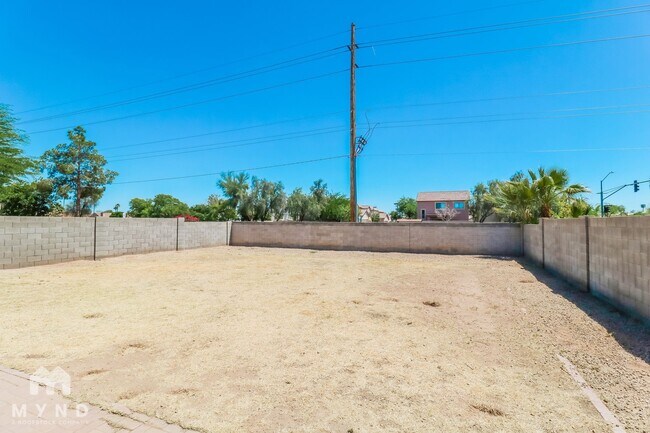 Building Photo - 10257 W Pasadena Ave